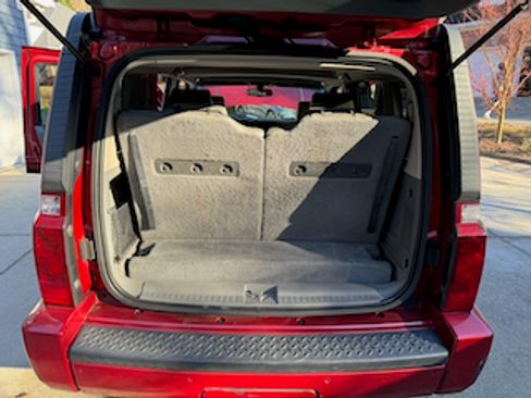 Used 2006 Jeep Commander 2WD image 8