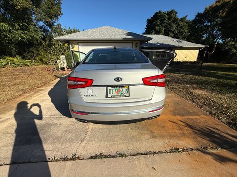 Used 2016 Kia Cadenza Premium w/ Luxury Plus Package image 6