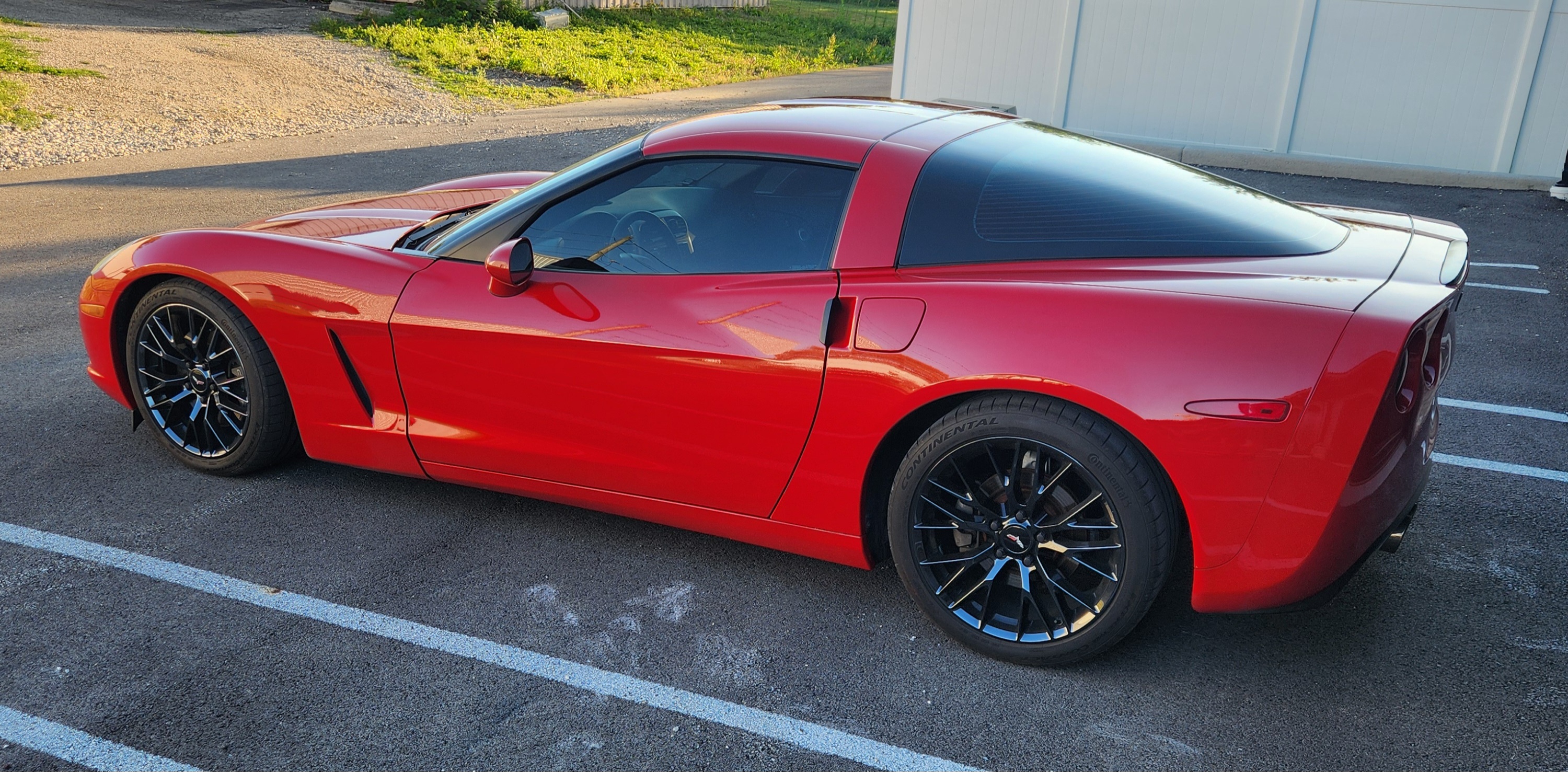 Used 2005 Chevrolet Corvette Coupe RWD image 16