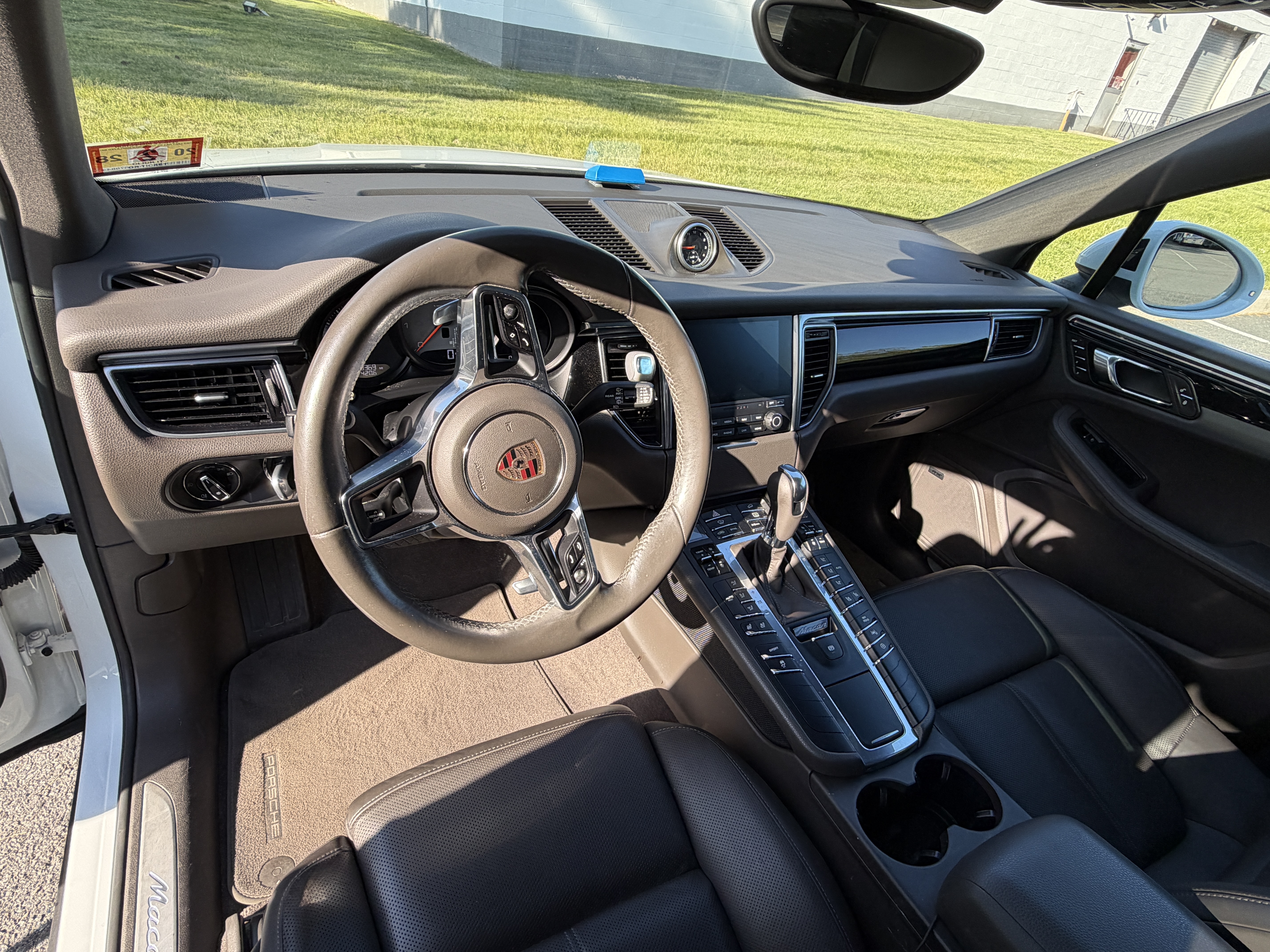 Used 2017 Porsche Macan S AWD/4WD image 6