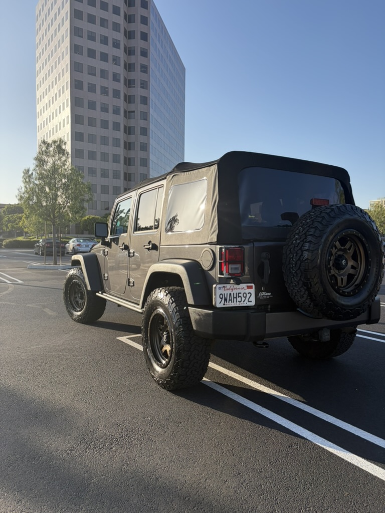 Used 2016 Jeep Wrangler Unlimited Sport AWD/4WD image 8