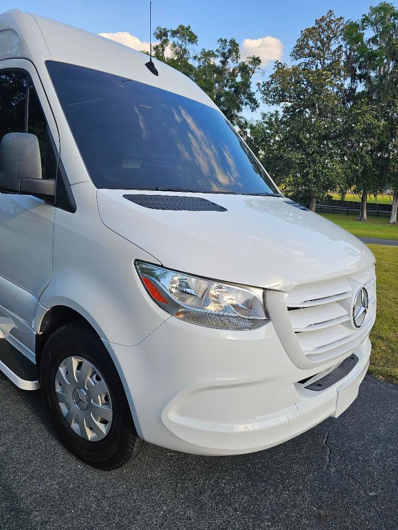 Used 2020 Mercedes-Benz Sprinter 2500 image 4