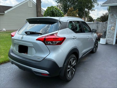 Used 2019 Nissan Kicks SR w/ SR Premium Package FWD image 4