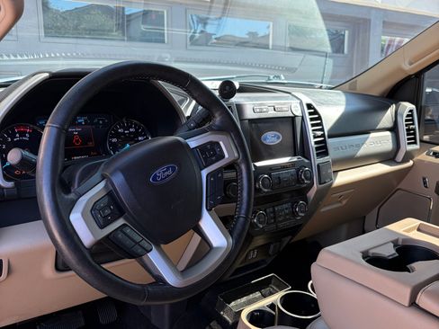 Used 2019 Ford F250 Lariat w/ Lariat Ultimate Package AWD/4WD image 5