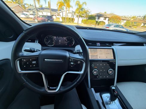 Used 2022 Land Rover Discovery Sport S image 4