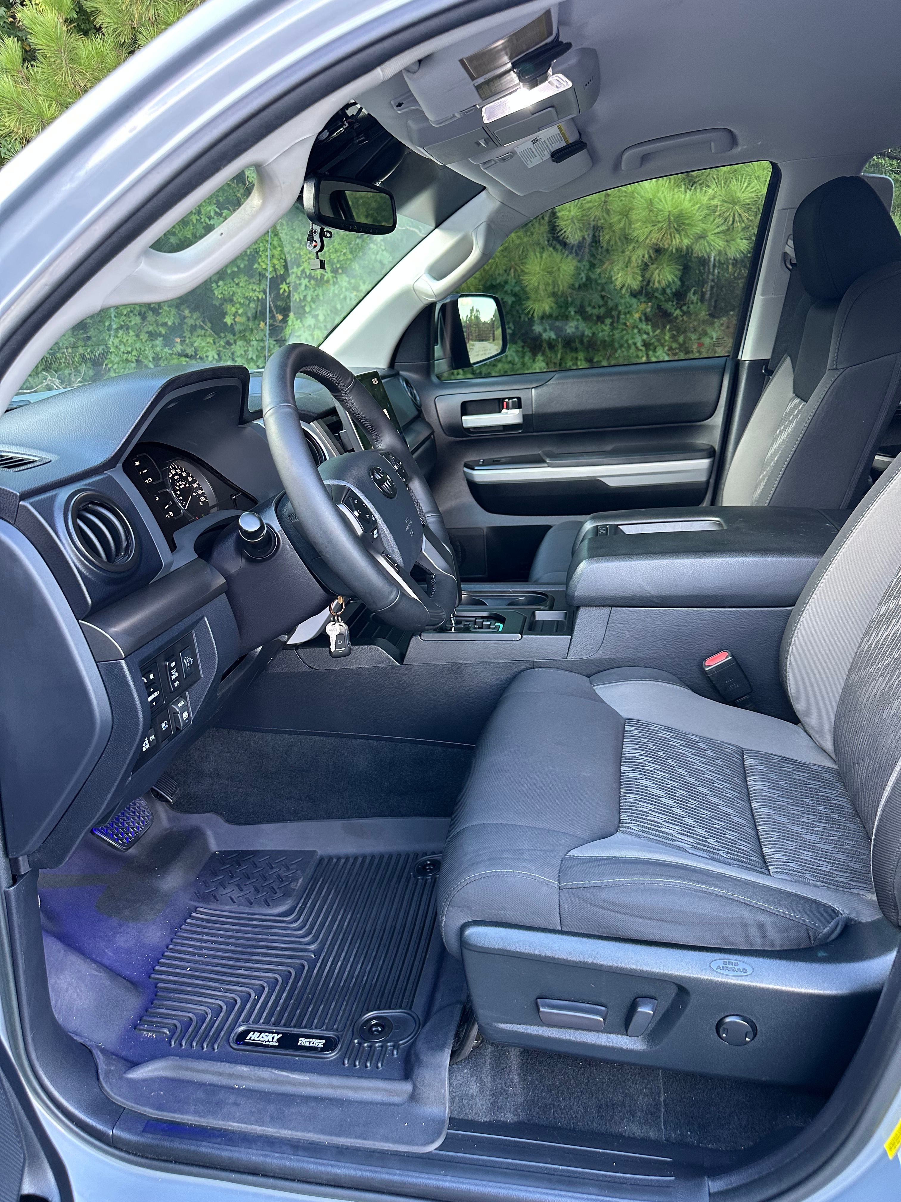 Used 2019 Toyota Tundra SR5 w/ SR5 Upgrade Package AWD/4WD image 20