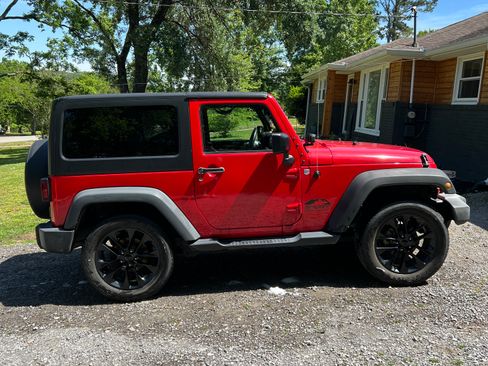 Used 2017 Jeep Wrangler Sport w/ Quick Order Package 24S AWD/4WD image 5