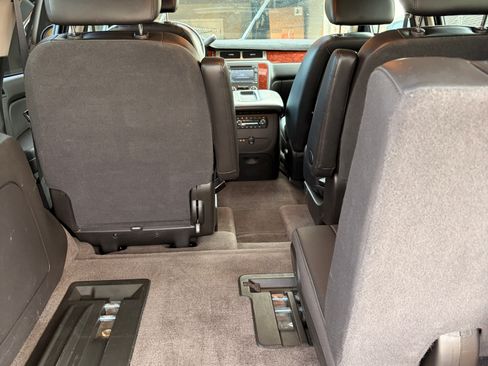 Used 2009 Chevrolet Tahoe LTZ image 12