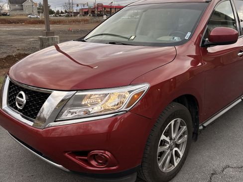 Used 2013 Nissan Pathfinder SV w/ Cargo Pkg image 22