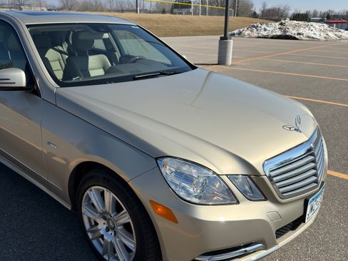 Used 2012 Mercedes-Benz E 350 4MATIC Sedan image 2