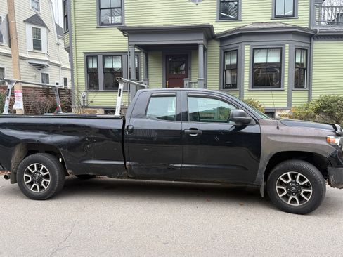 Used 2014 Toyota Tundra SR image 4