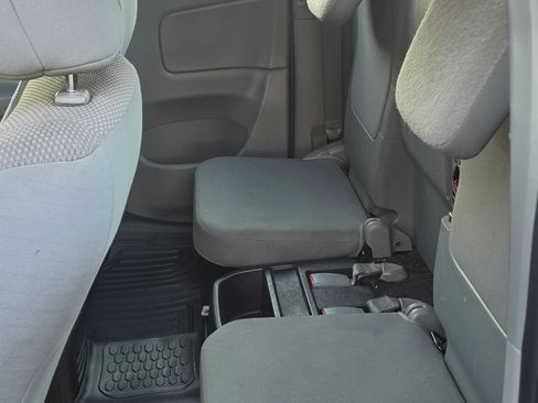 Used 2013 Toyota Tacoma 2WD Access Cab image 9