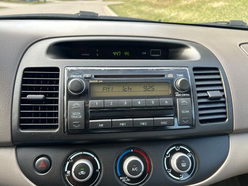 Used 2006 Toyota Camry LE image 8