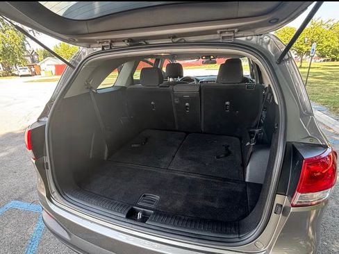 Used 2017 Kia Sorento AWD image 14