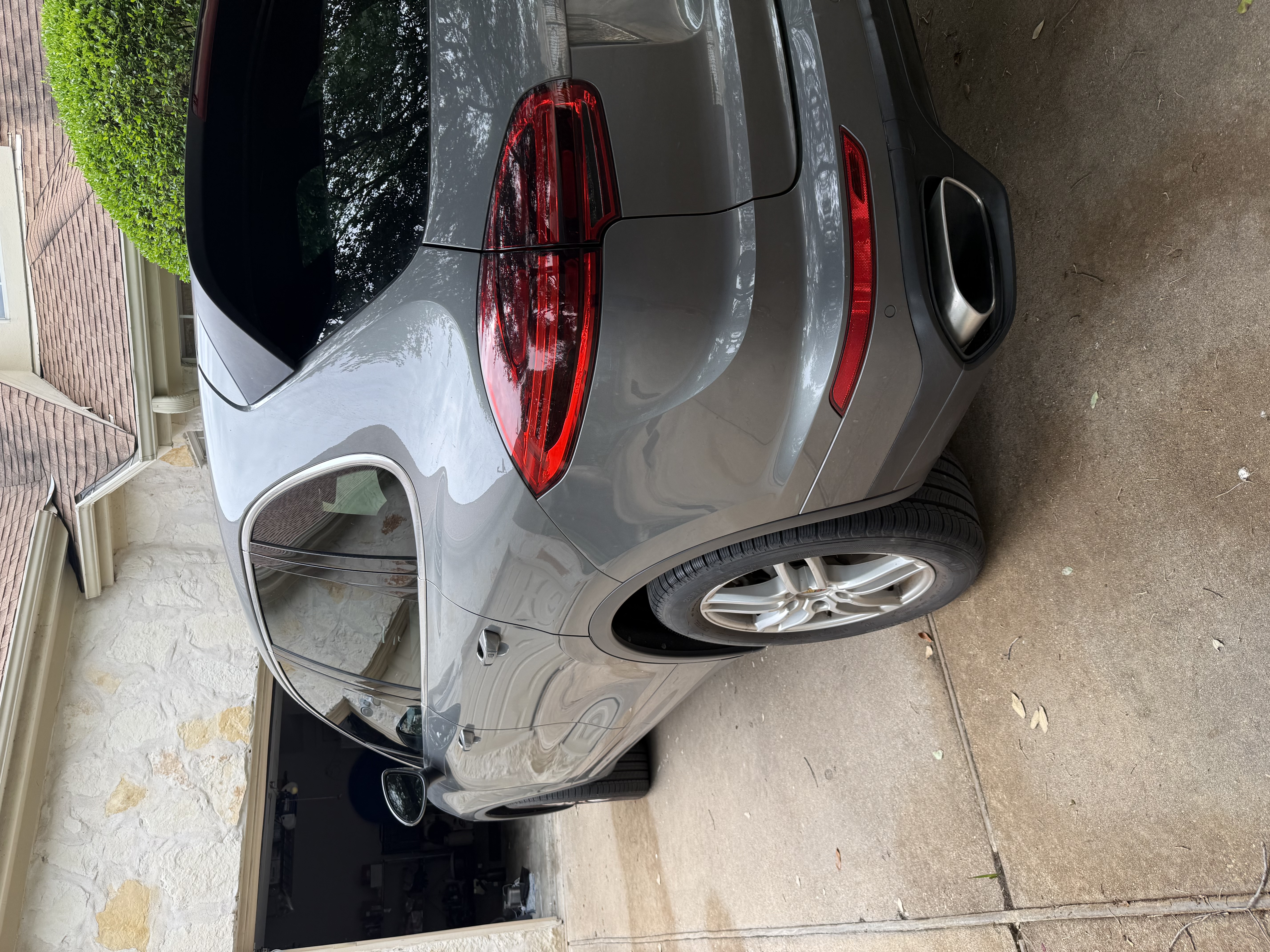 Used 2016 Porsche Cayenne AWD/4WD image 9