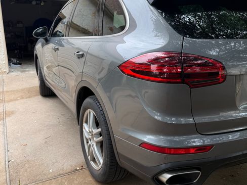 Used 2016 Porsche Cayenne AWD/4WD image 9