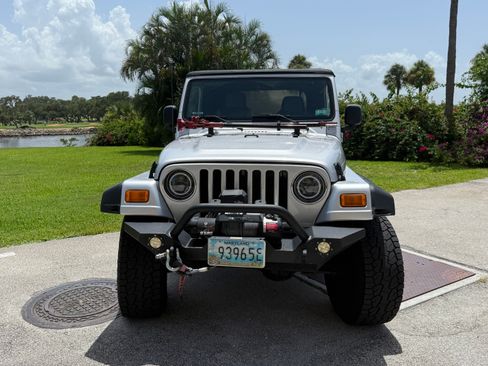 Used 2005 Jeep Wrangler X w/ Tire & Wheel Group (Ecco) AWD/4WD image 5