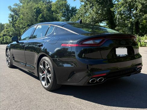 Used 2018 Kia Stinger GT2 AWD/4WD image 2