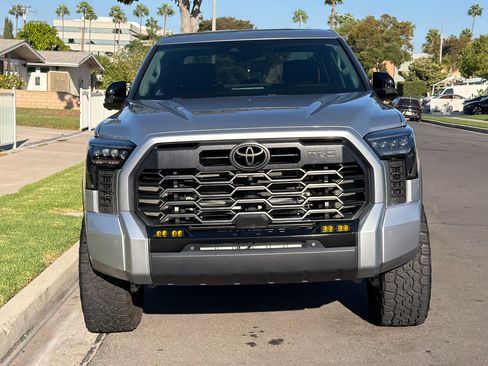 Used 2024 Toyota Tundra Limited image 1