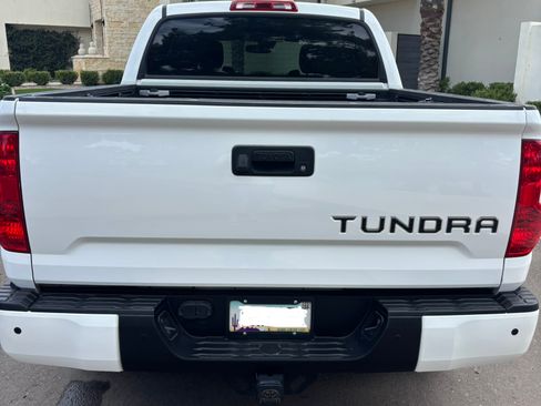 Used 2019 Toyota Tundra SR5 w/ SR5 Convenience Package RWD image 8