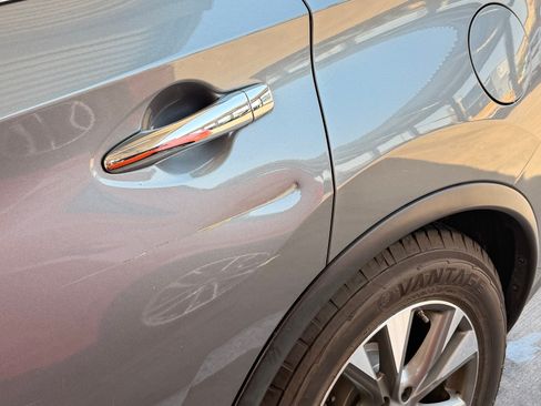 Used 2018 Nissan Murano SV FWD image 8