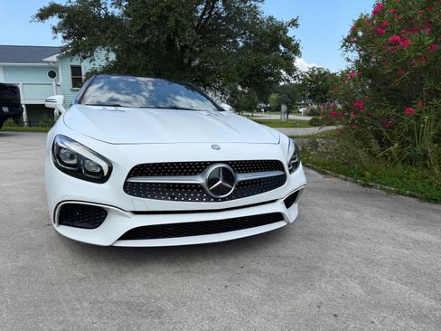 Used 2017 Mercedes-Benz SL 450 image 4