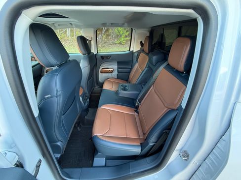 Used 2023 Ford Maverick Lariat w/ Lariat Luxury Package AWD/4WD image 11