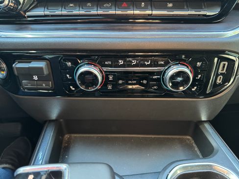 Used 2023 GMC Sierra 1500 SLT w/ SLT Premium Package image 12