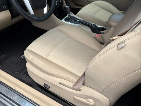 Used 2013 Chrysler 200 Limited FWD image 8