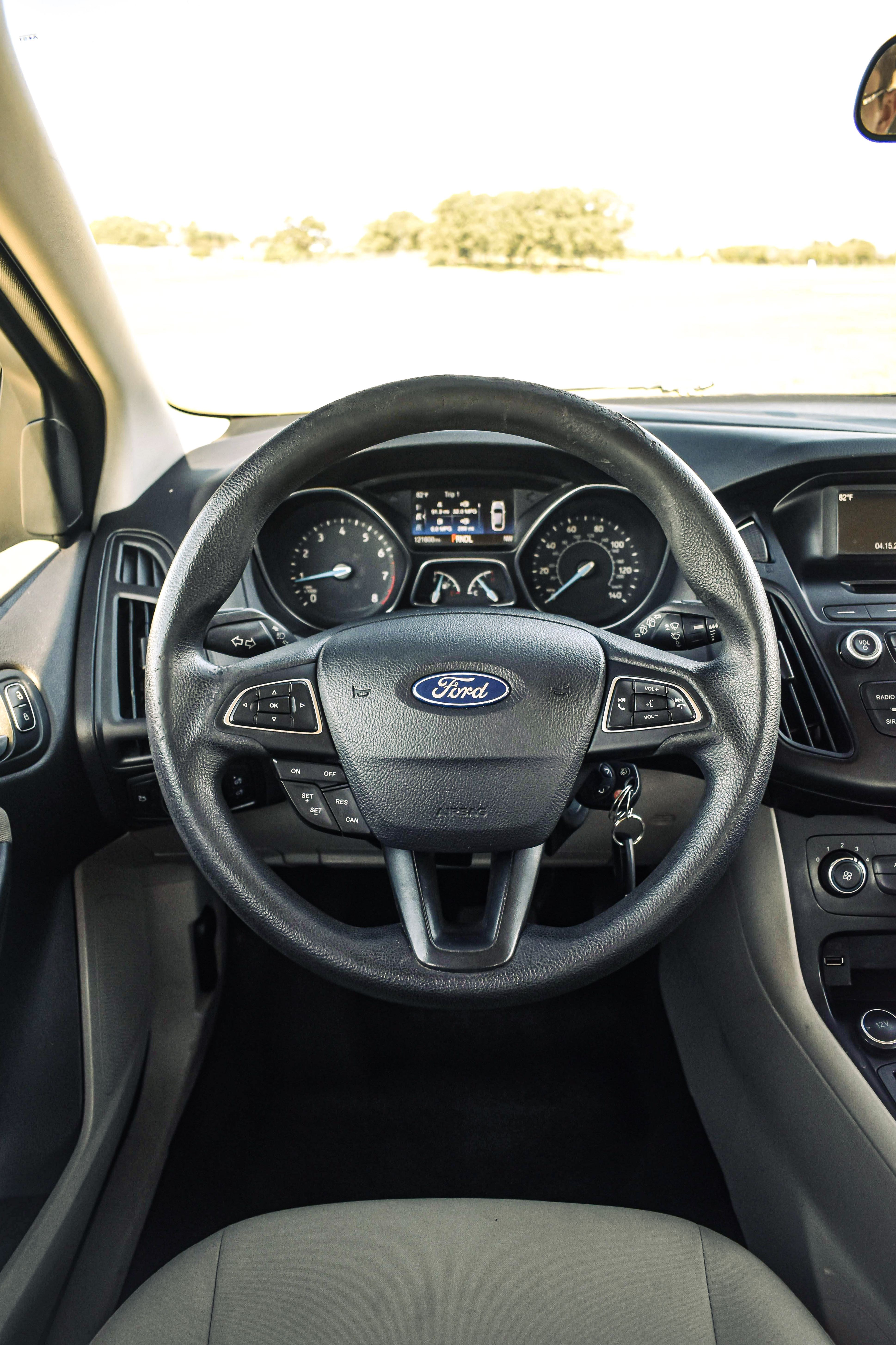 Used 2017 Ford Focus SE FWD image 14