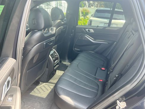 Used 2022 BMW X5 xDrive45e w/ M Sport Package AWD/4WD image 11