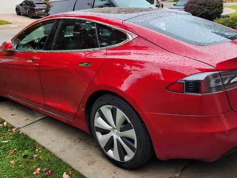 Used 2020 Tesla Model S Long Range Plus image 10