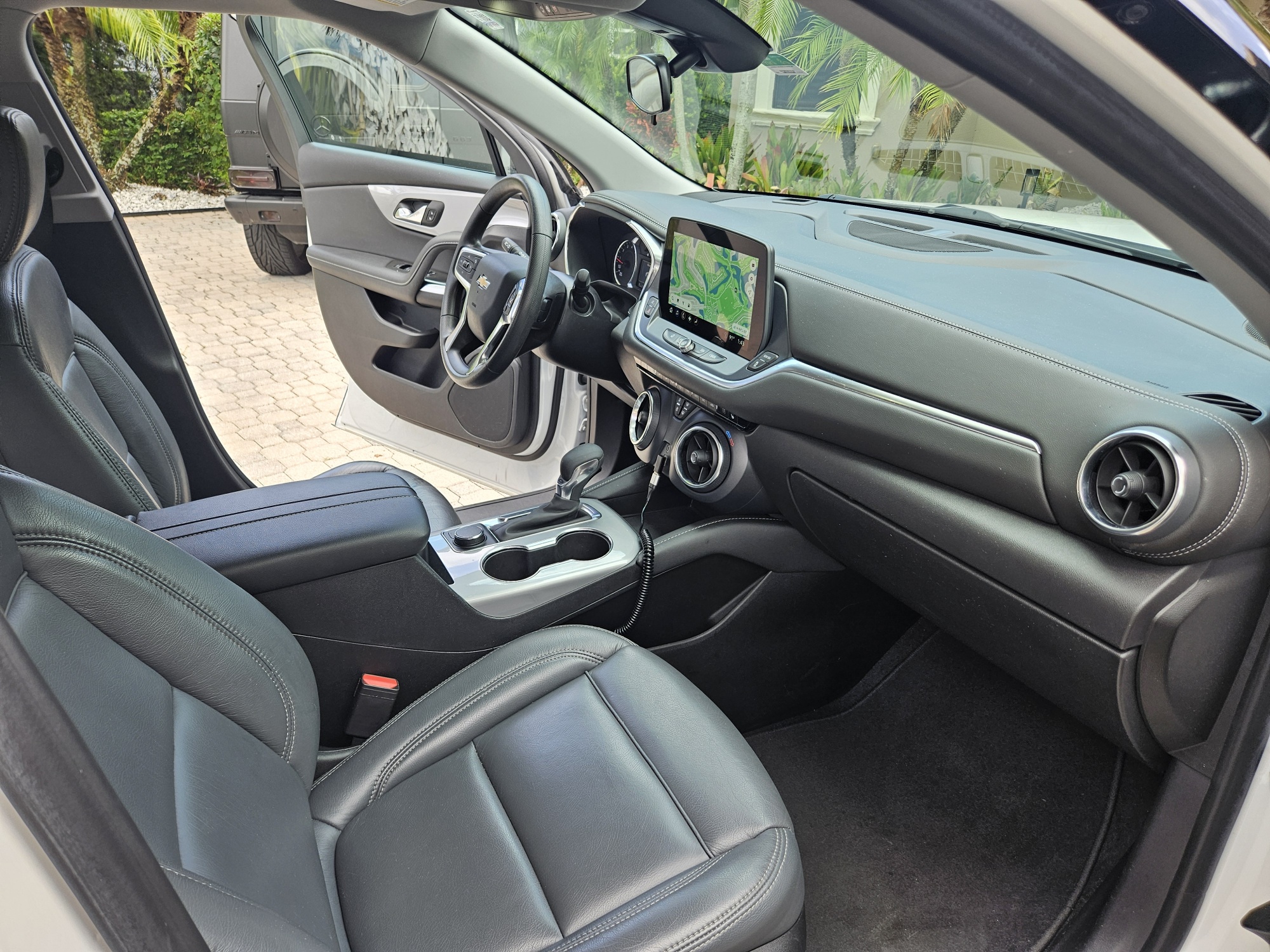 Used 2024 Chevrolet Blazer LT w/ Midnight/Sport Edition FWD image 17