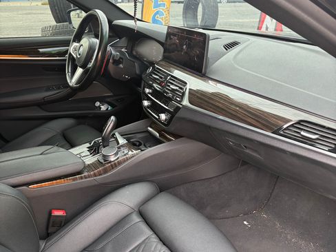 Used 2021 BMW 540i w/ M Sport Package image 11