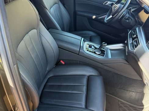 Used 2020 BMW X6 xDrive40i w/ M Sport Package image 12
