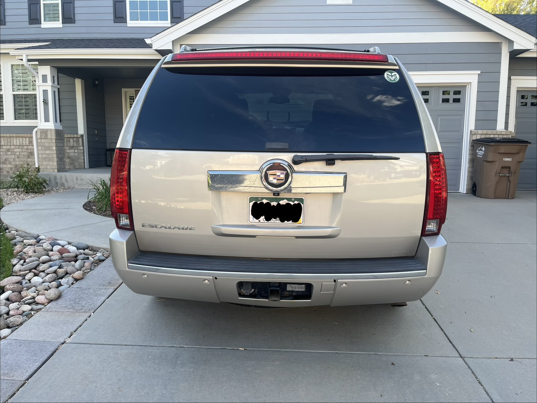 Used 2007 Cadillac Escalade AWD w/ Information Package image 2