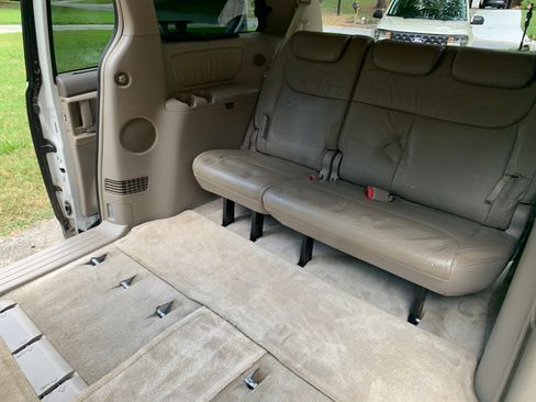 Used 2006 Toyota Sienna XLE Limited image 16