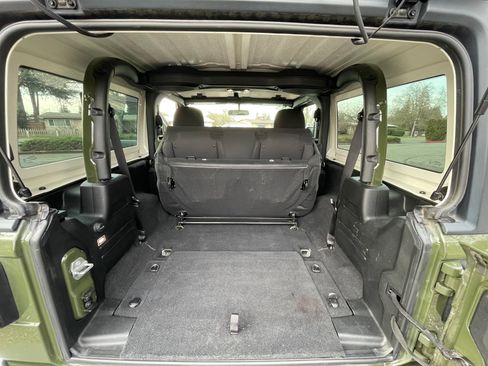 Used 2021 Jeep Wrangler Sport image 15