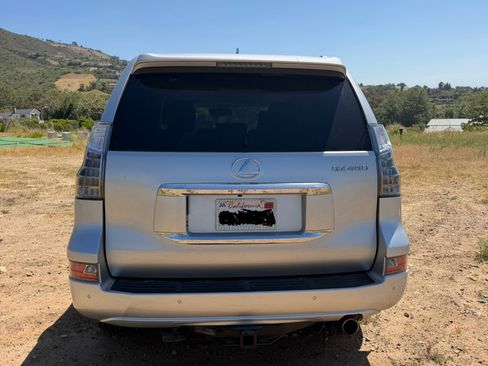 Used 2019 Lexus GX 460 Premium AWD/4WD image 4