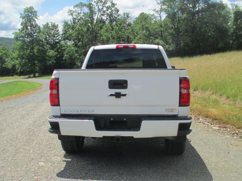 Used 2018 Chevrolet Silverado 1500 LT w/ All Star Edition AWD/4WD image 4
