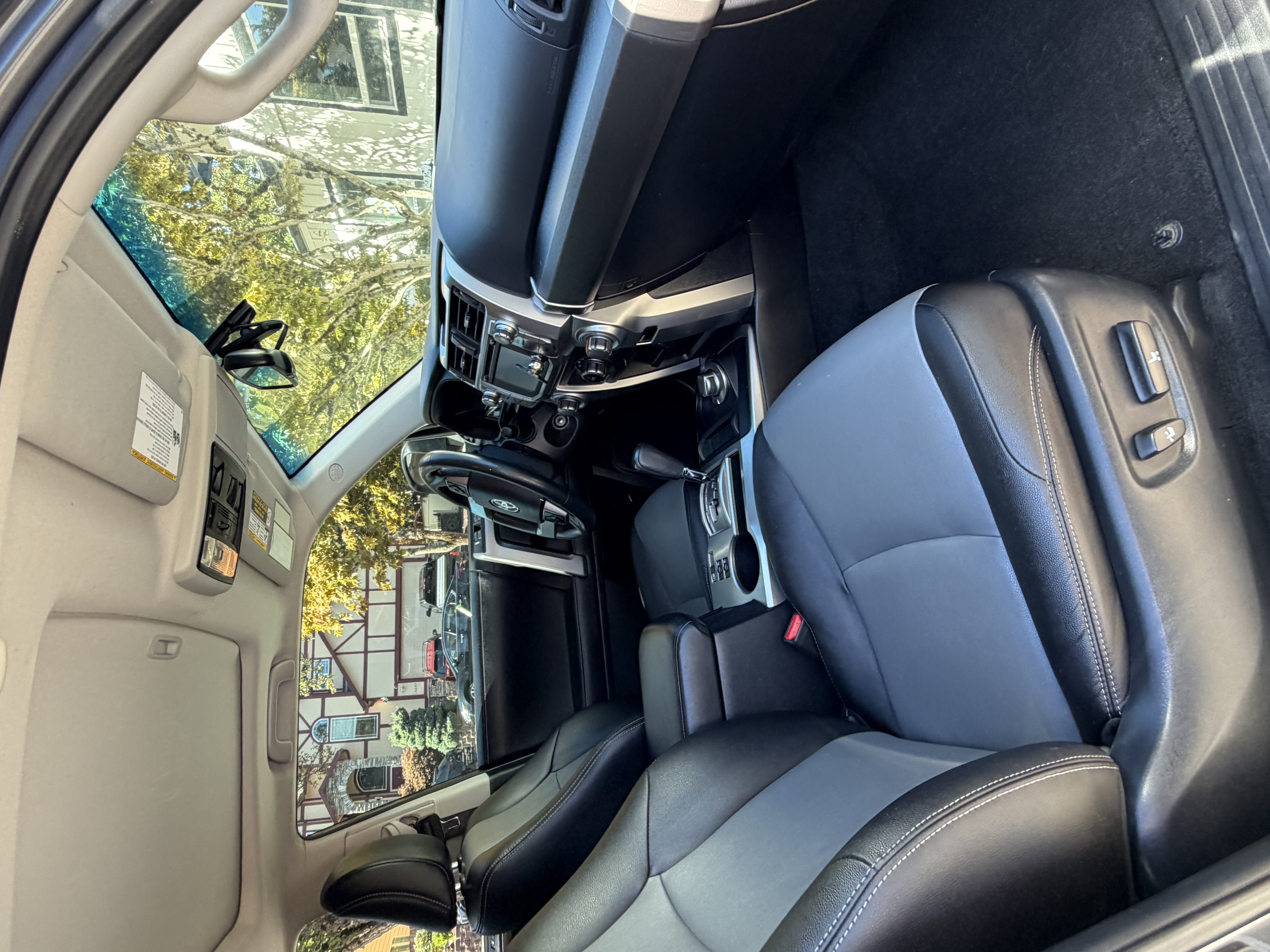 Used 2018 Toyota 4Runner SR5 Premium AWD/4WD image 5