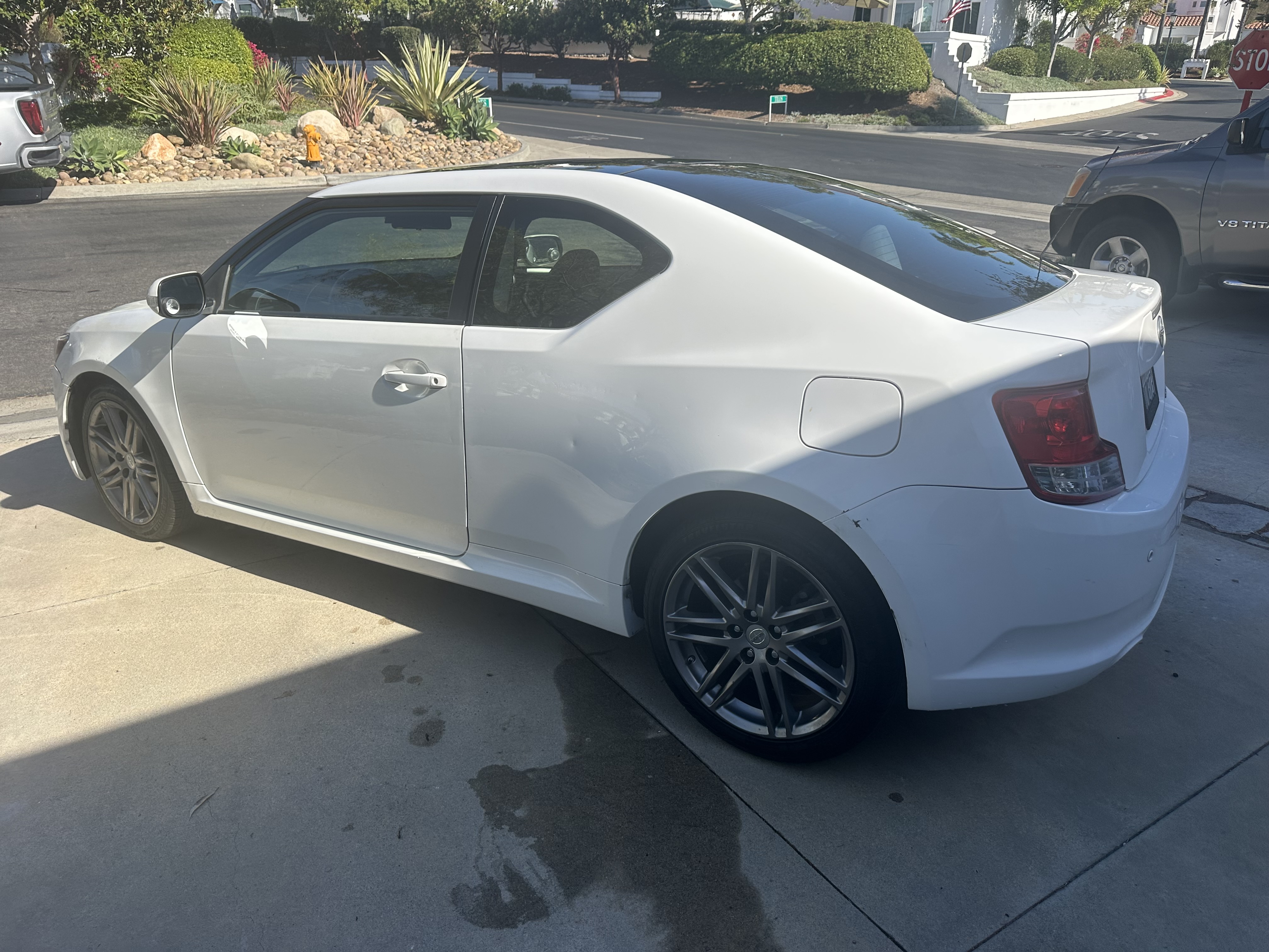 Used 2012 Scion tC FWD image 2