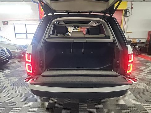 Used 2020 Land Rover Range Rover HSE image 22