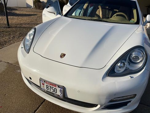 Used 2013 Porsche Panamera S w/ Premium Pkg Plus image 2