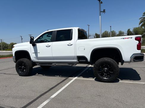 Used 2022 Chevrolet Silverado 2500 LT w/ Convenience Package AWD/4WD image 16