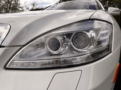 Used 2010 Mercedes-Benz S 550 image 12