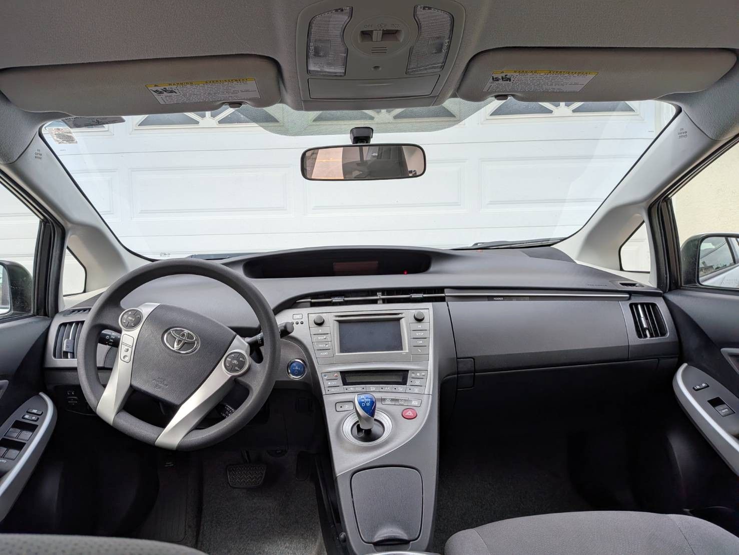 Used 2015 Toyota Prius Two w/ Preferred Accessory Package FWD image 8