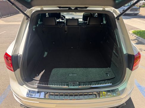 Used 2014 Volkswagen Touareg TDI AWD/4WD image 15