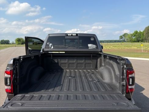 Used 2021 RAM 3500 Big Horn w/ Level B Equipment Group AWD/4WD image 10
