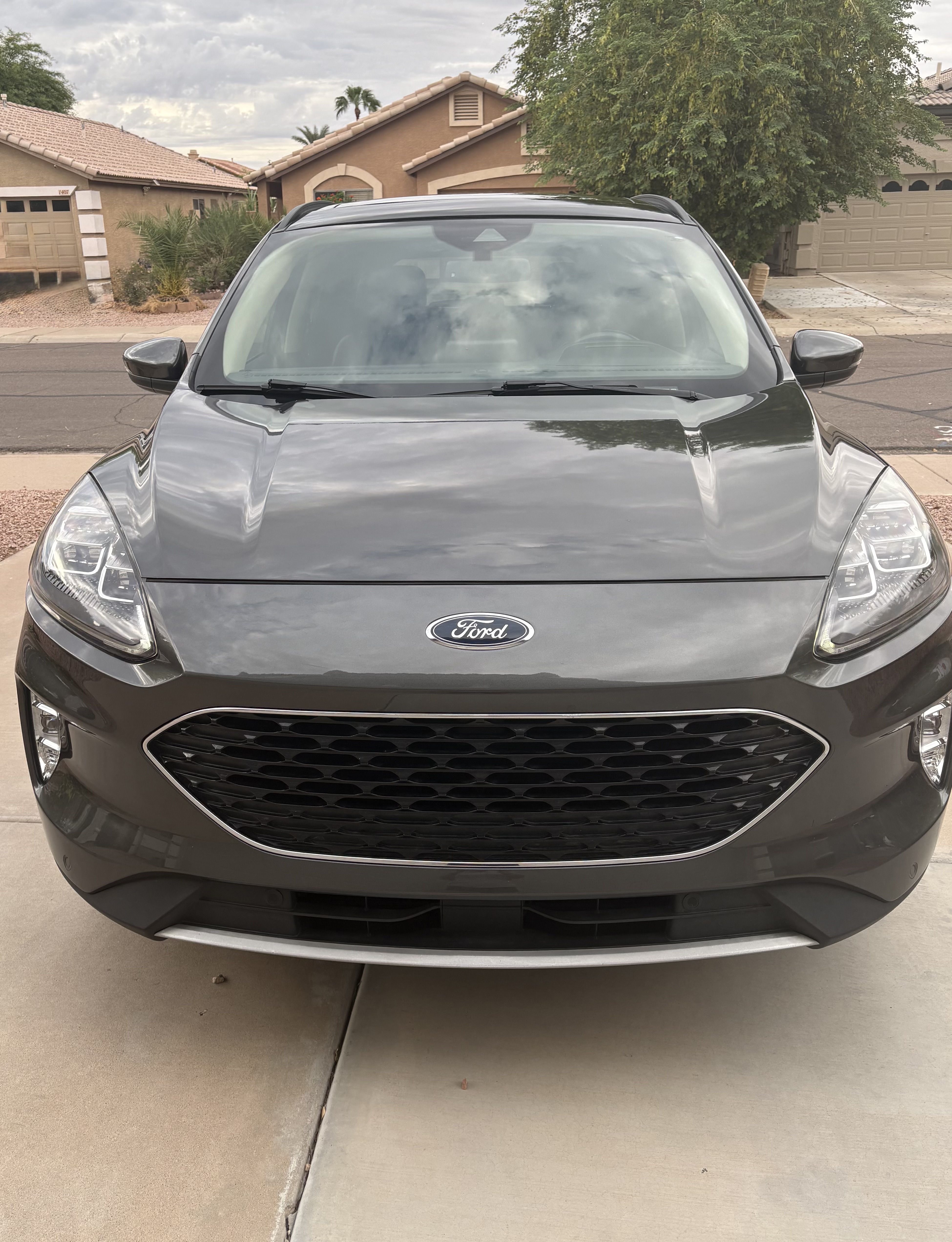 Used 2020 Ford Escape Titanium AWD/4WD image 2